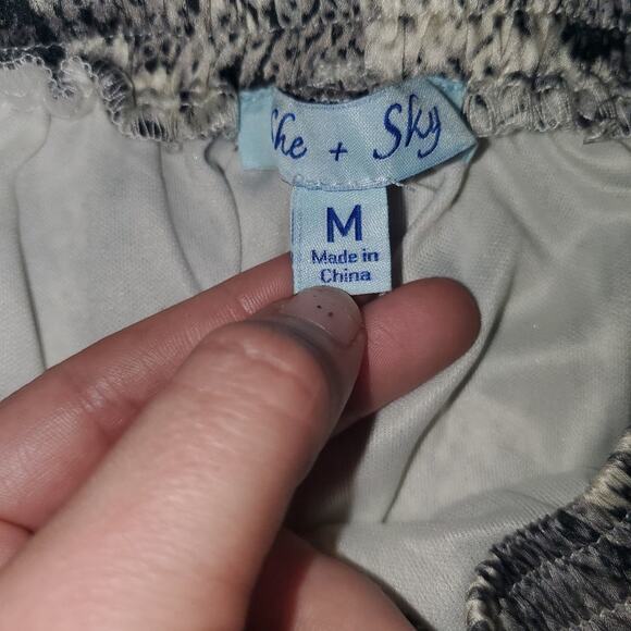 She and sky medium women's snakeskin print shorts with tie waist - Picture 6 of 9